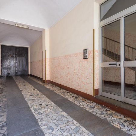 Appartamento In Piazza Adriano In Zona Cenisia Torino Exterior foto
